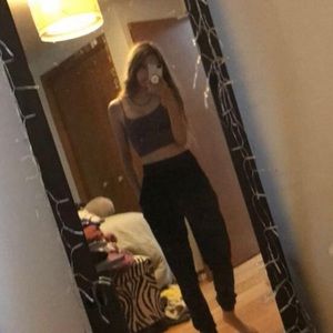 Meet your Posher, Abbey